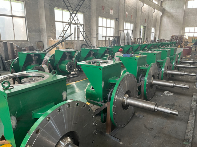 Misturador especial para tanque de óleo bruto pesado